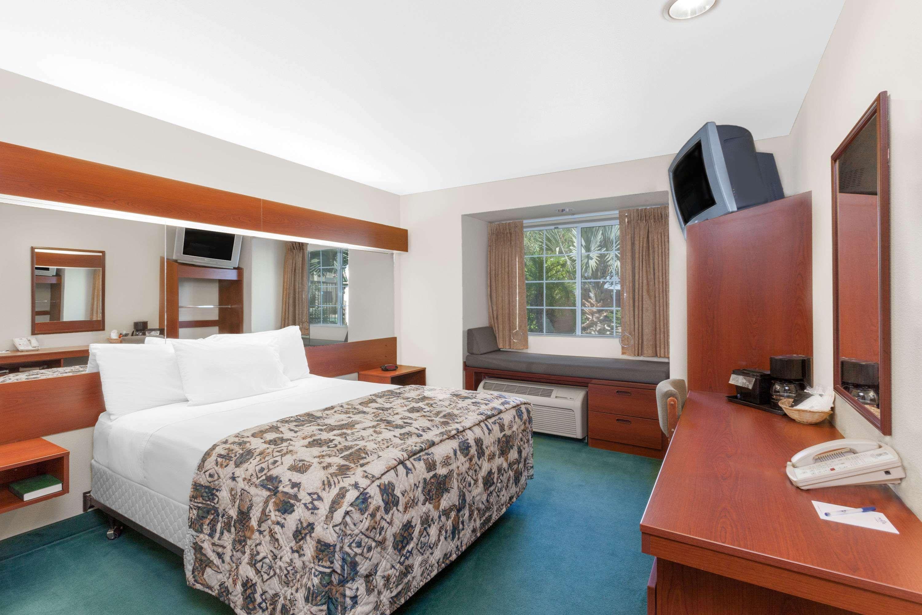 Microtel Inn & Suites By Wyndham Wellton Buitenkant foto