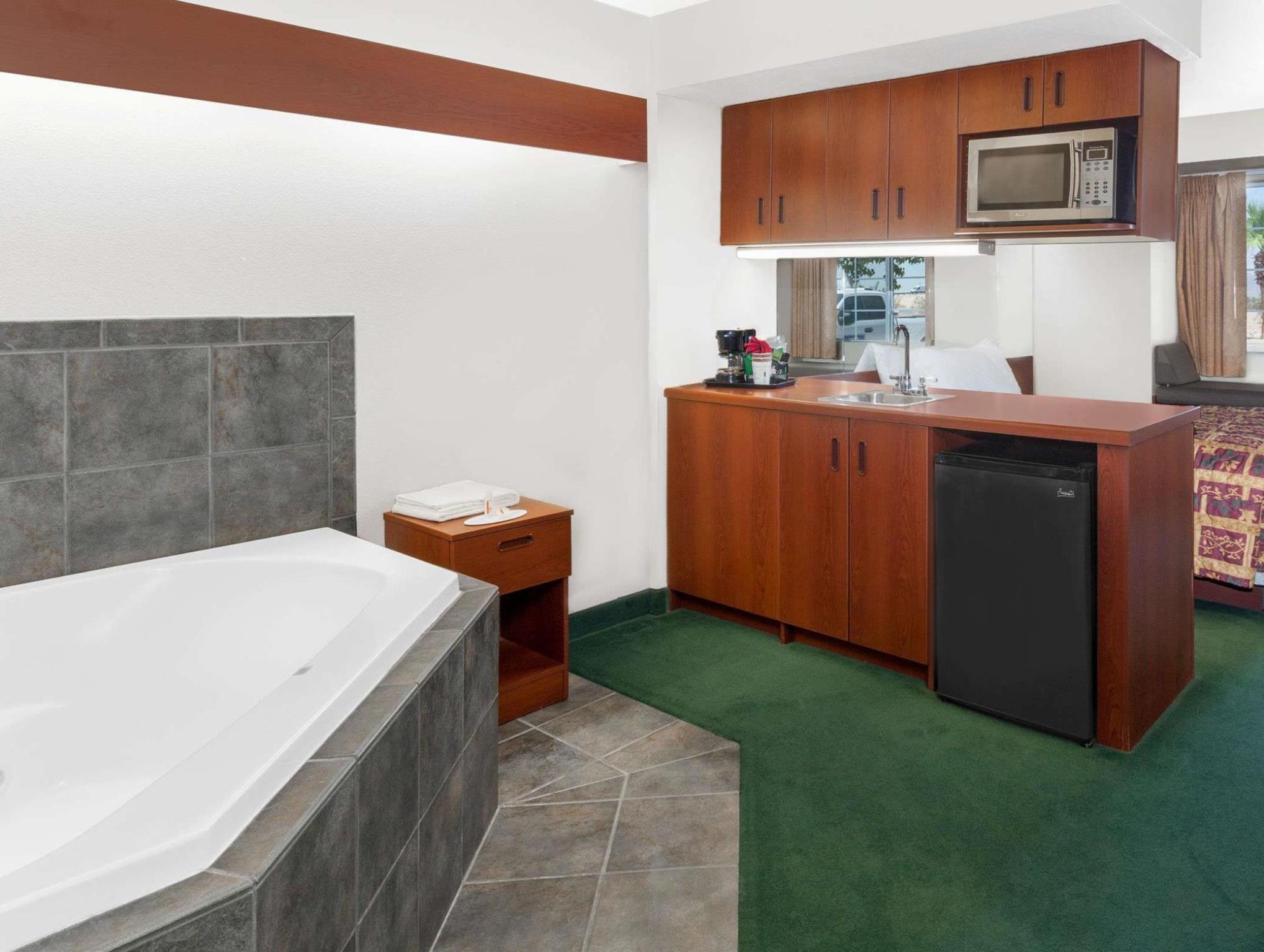 Microtel Inn & Suites By Wyndham Wellton Buitenkant foto